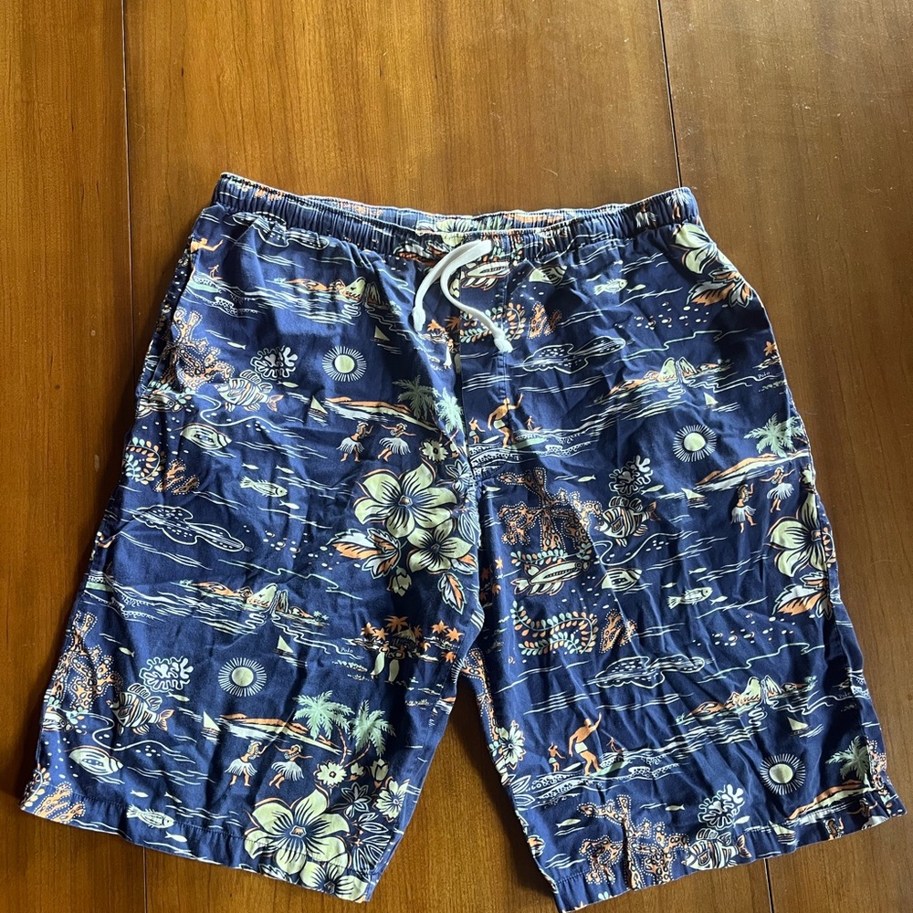 Vintage Polo Hawaiian style shorts. Great quality, tie waistband. Cotton